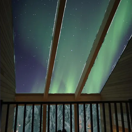 Auroras Poelloe Feriehus *