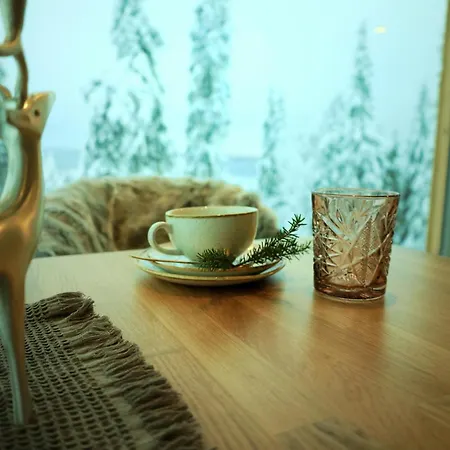 Feriehus Auroras Poelloe