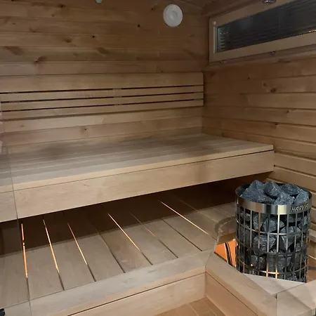 Auroras Poelloe * Syöte